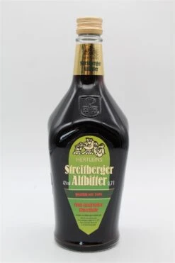 Altbitter Kraftvoller Bitterlikör